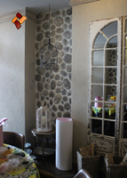 Кафе "La famiglia" и декоративный камень "Голыш"